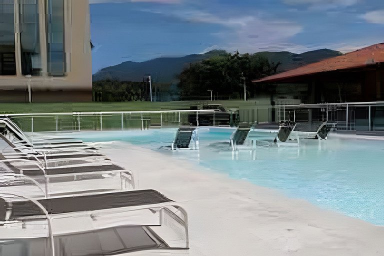 Riocentro e Farmasi com piscina e vaga